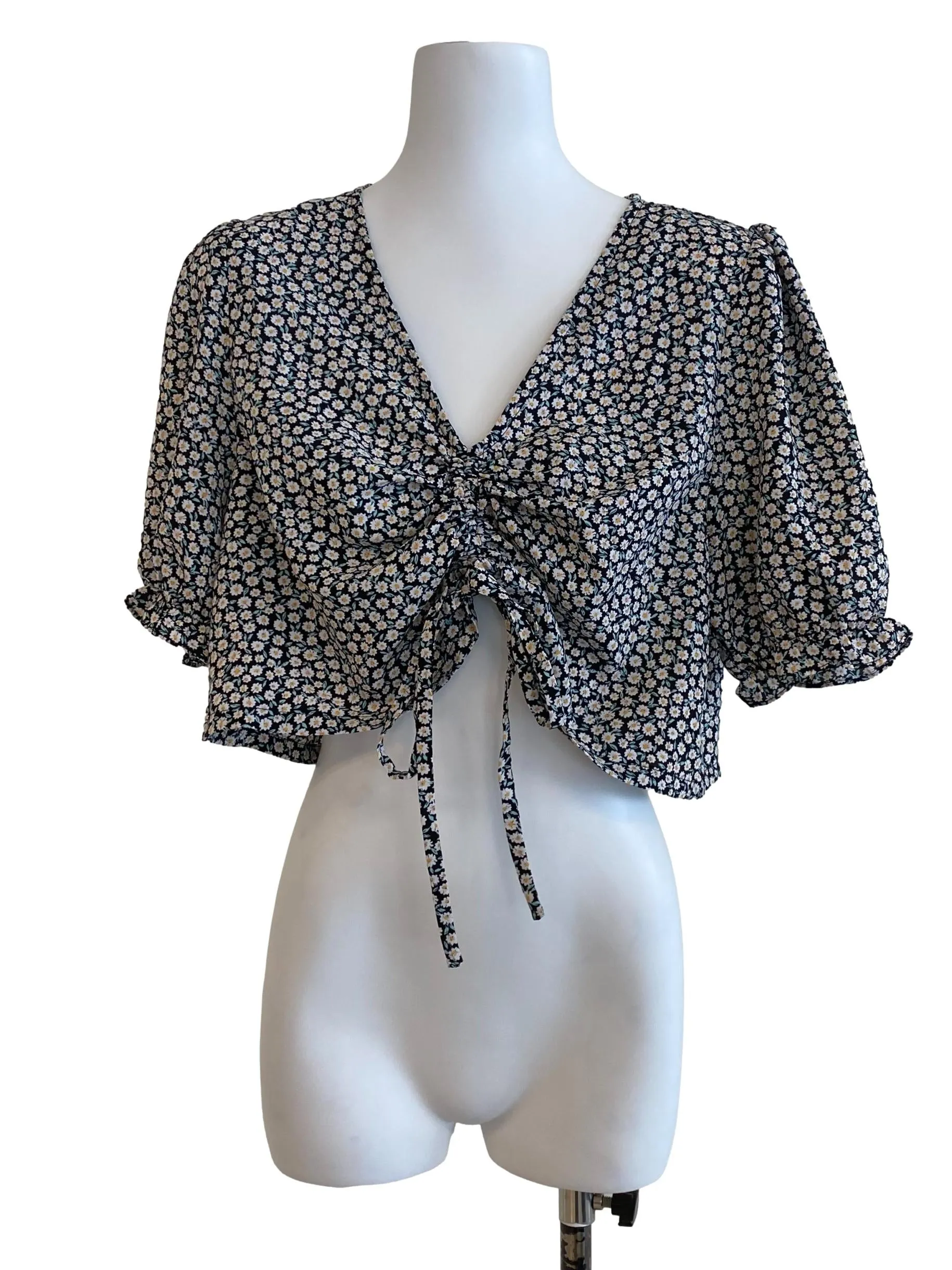 Black Daisy Print Crop Top