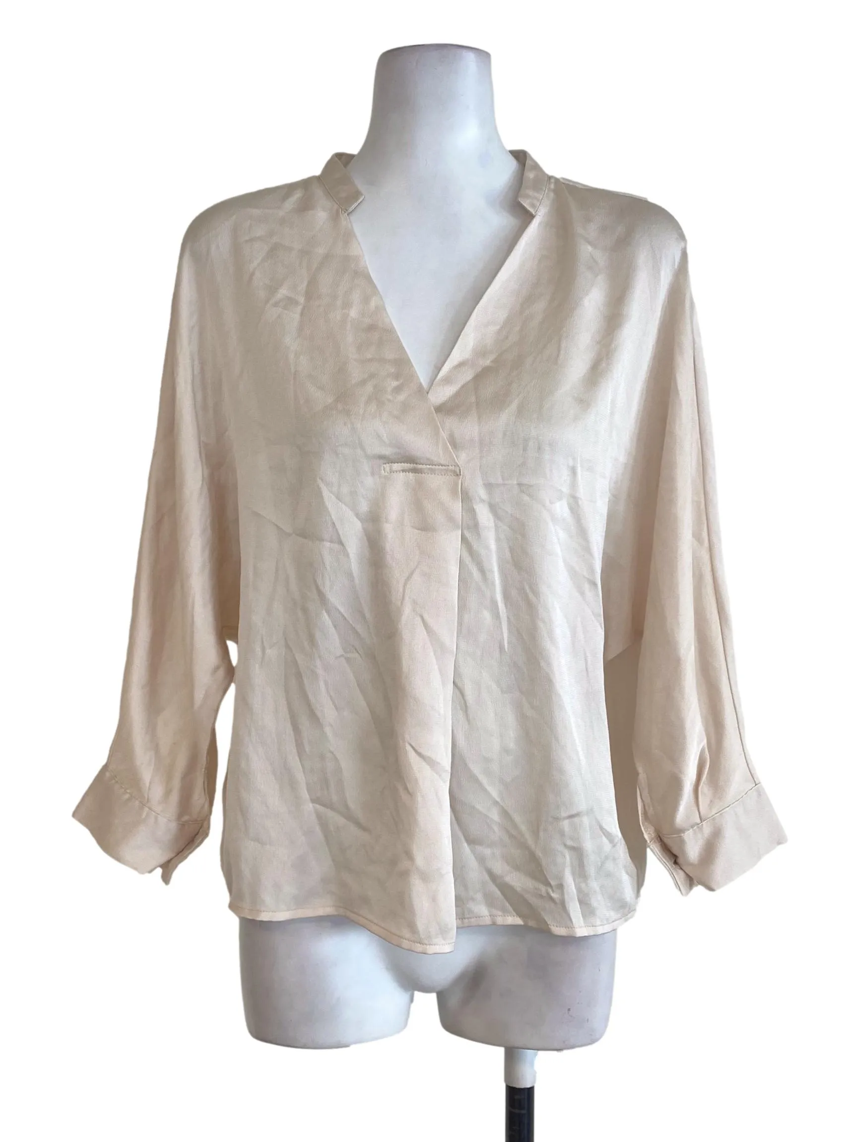 Egg Nog V Neck Top