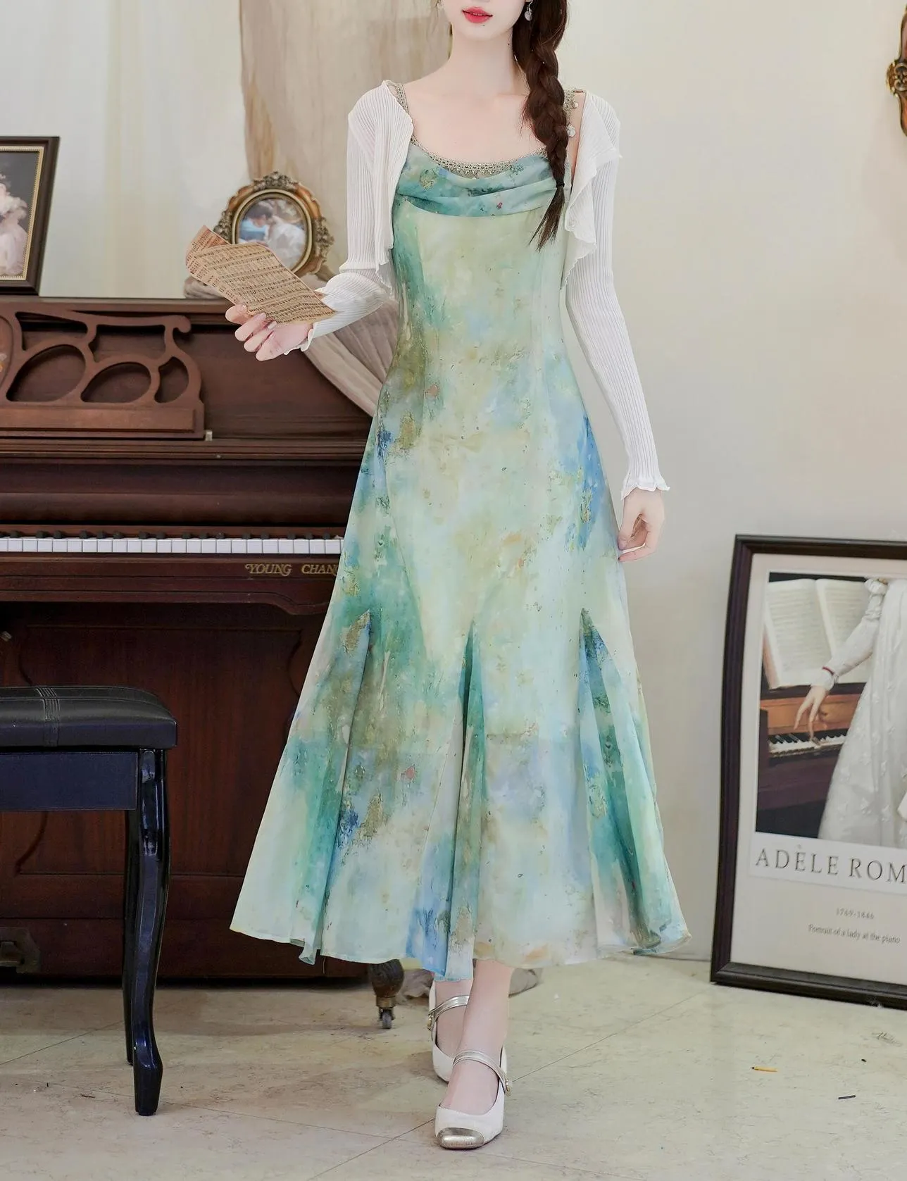 Graceful A-line Strappy Dress Featuring a Stunning Gradient Print