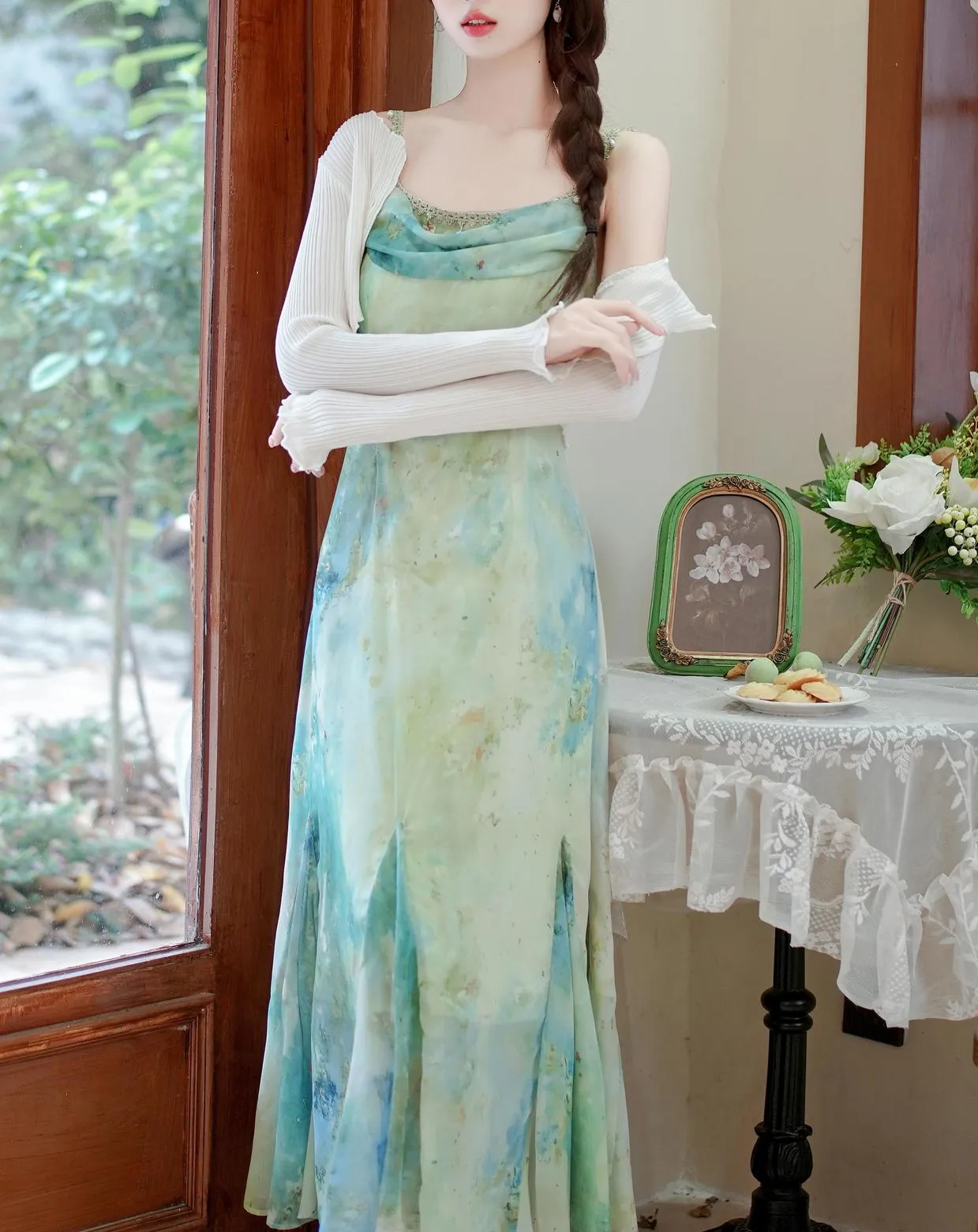Graceful A-line Strappy Dress Featuring a Stunning Gradient Print