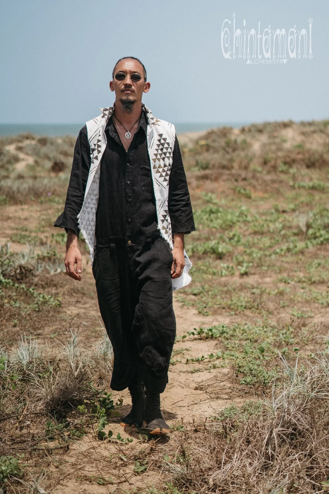 Mens Vest Jacket / Black & White