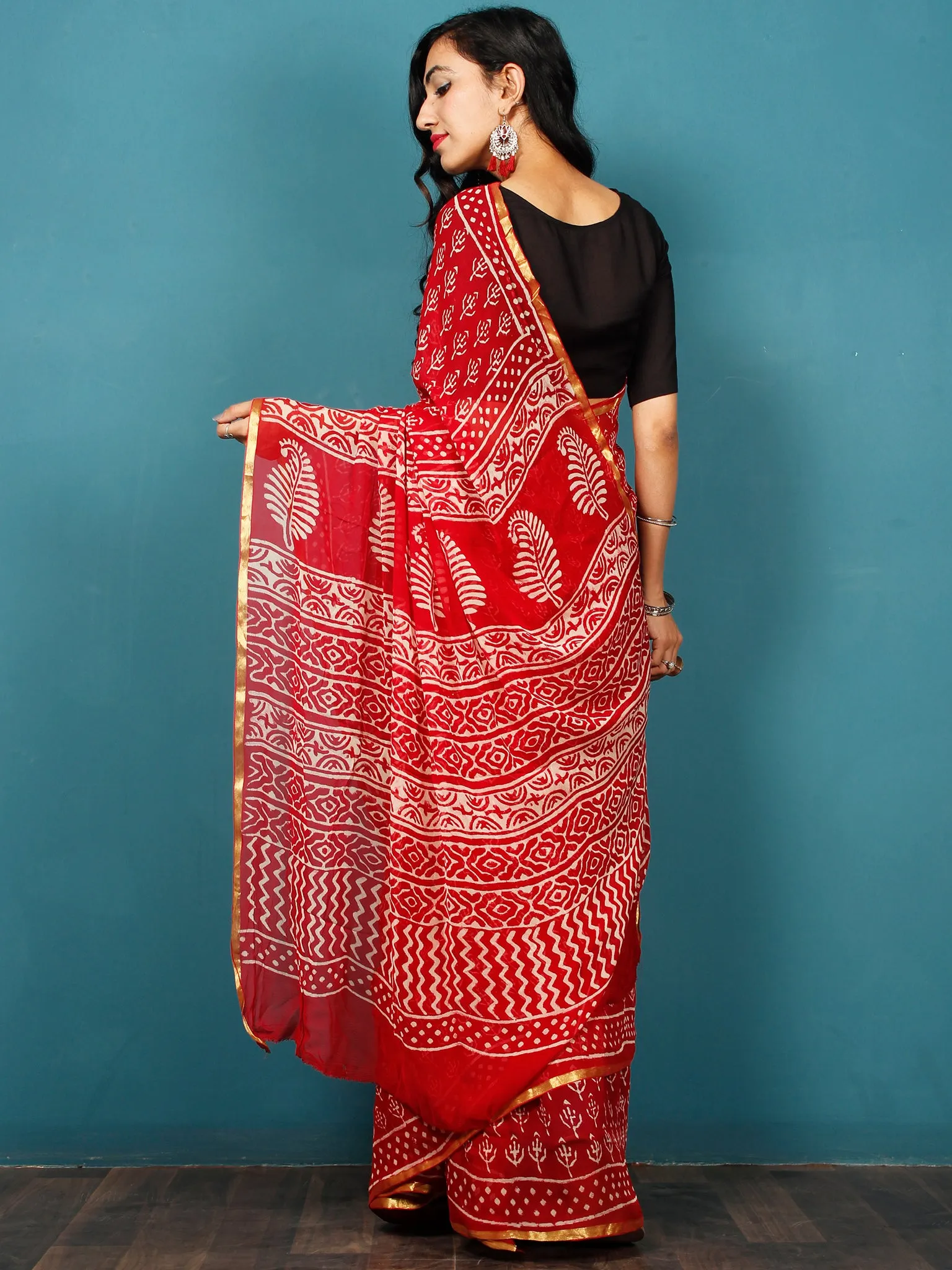 Red White Hand Block Printed Chiffon Saree with Zari Border - S031702800