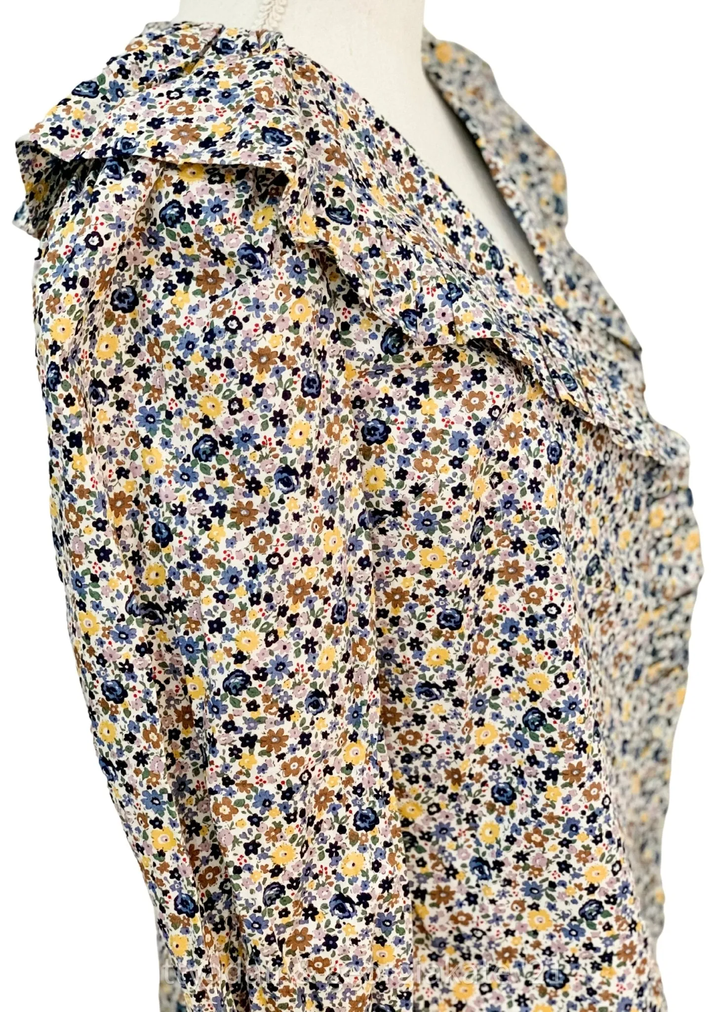 Saylor Ditsy Floral Button Front Blouse