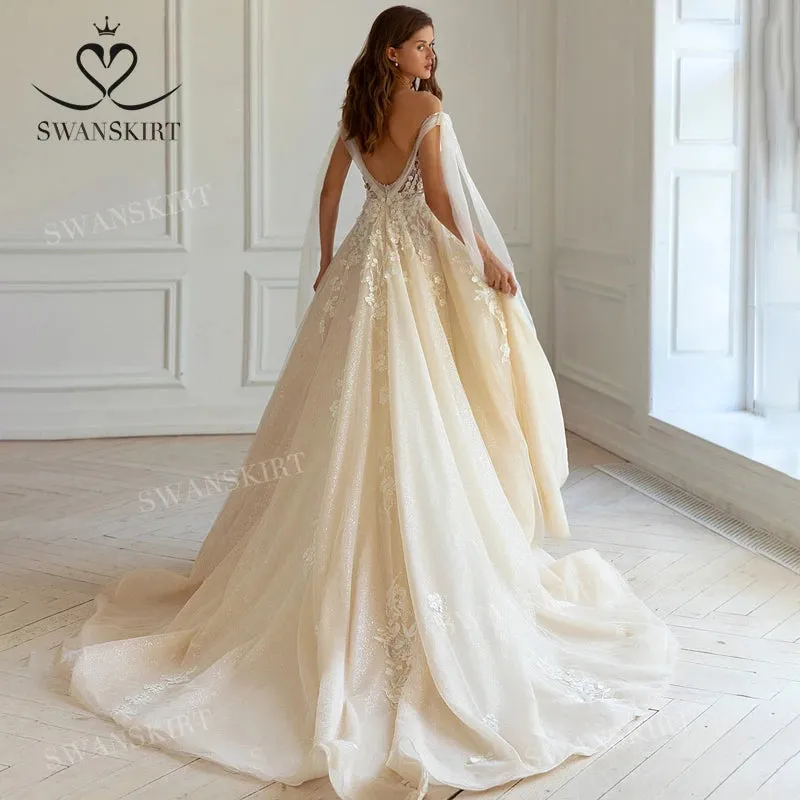 Wedding Guest Dresses: Wedding Dress Appliqued Open Back A-Line Princess
